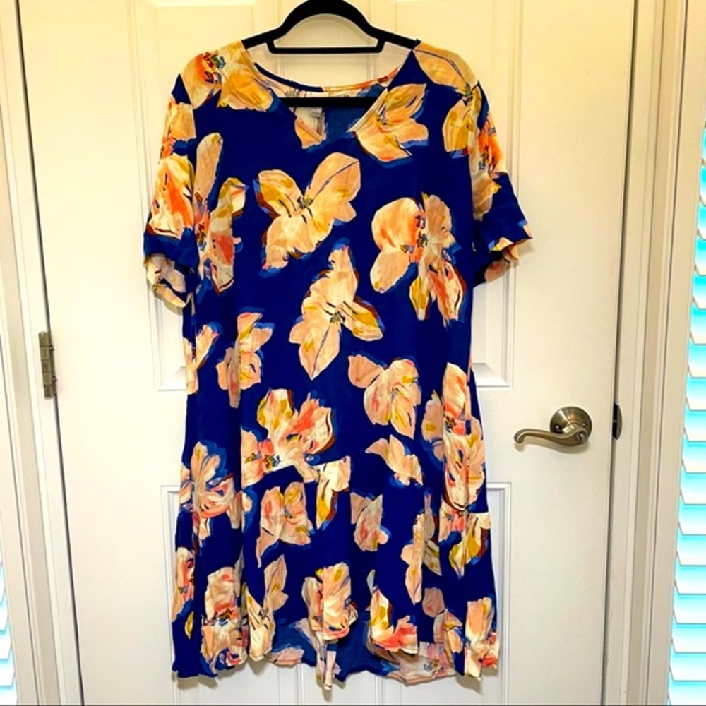 NWT - Blue Floral Dress w/ Pockets